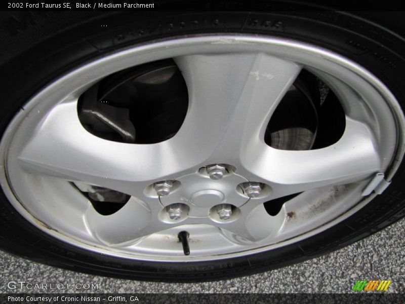 Black / Medium Parchment 2002 Ford Taurus SE