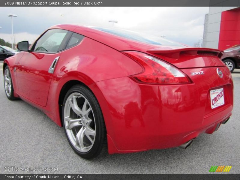 Solid Red / Black Cloth 2009 Nissan 370Z Sport Coupe