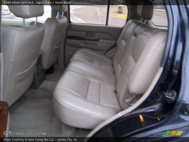 Super Black / Stone Beige 1998 Infiniti QX4 4x4