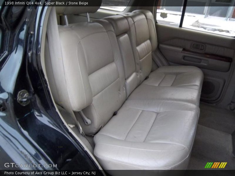 Super Black / Stone Beige 1998 Infiniti QX4 4x4