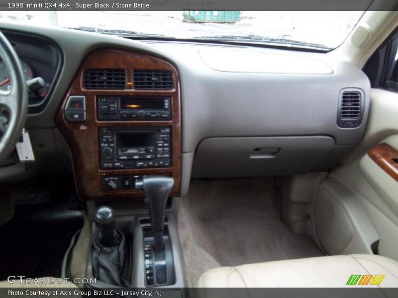 Super Black / Stone Beige 1998 Infiniti QX4 4x4
