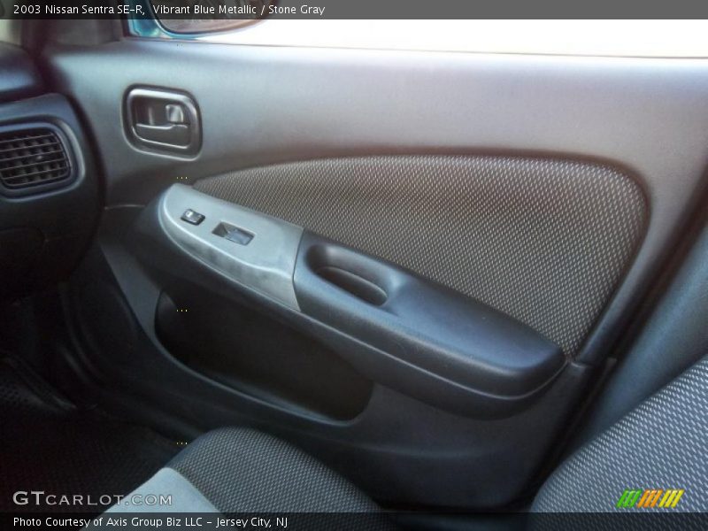 Vibrant Blue Metallic / Stone Gray 2003 Nissan Sentra SE-R