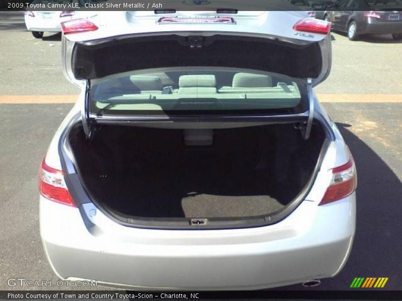 Classic Silver Metallic / Ash 2009 Toyota Camry XLE