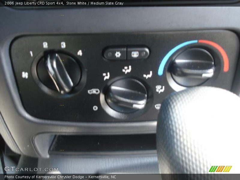 Stone White / Medium Slate Gray 2006 Jeep Liberty CRD Sport 4x4
