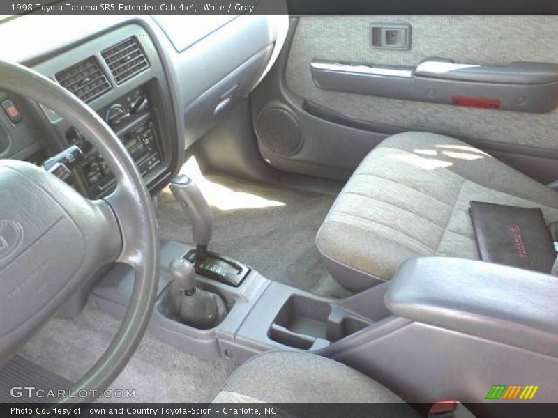 White / Gray 1998 Toyota Tacoma SR5 Extended Cab 4x4