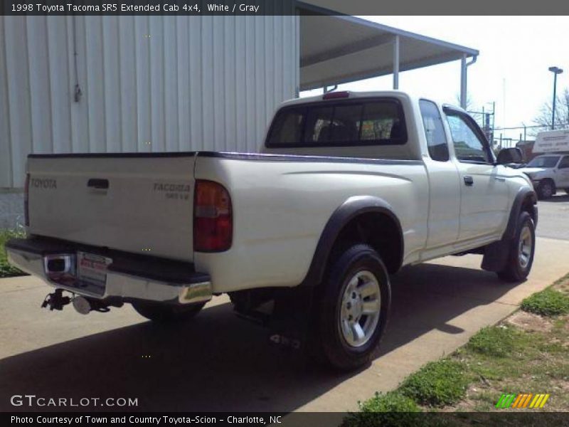 White / Gray 1998 Toyota Tacoma SR5 Extended Cab 4x4