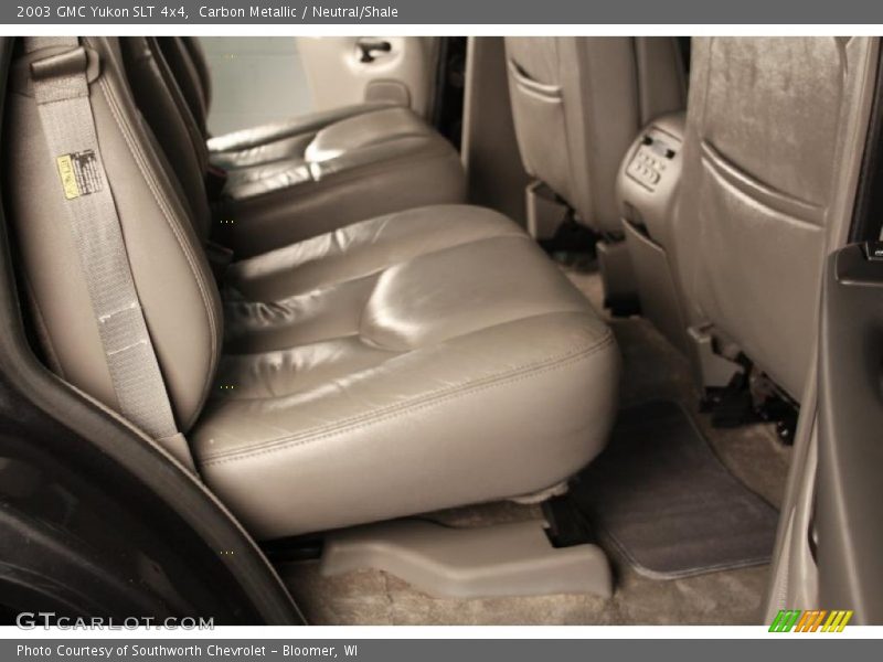 Carbon Metallic / Neutral/Shale 2003 GMC Yukon SLT 4x4