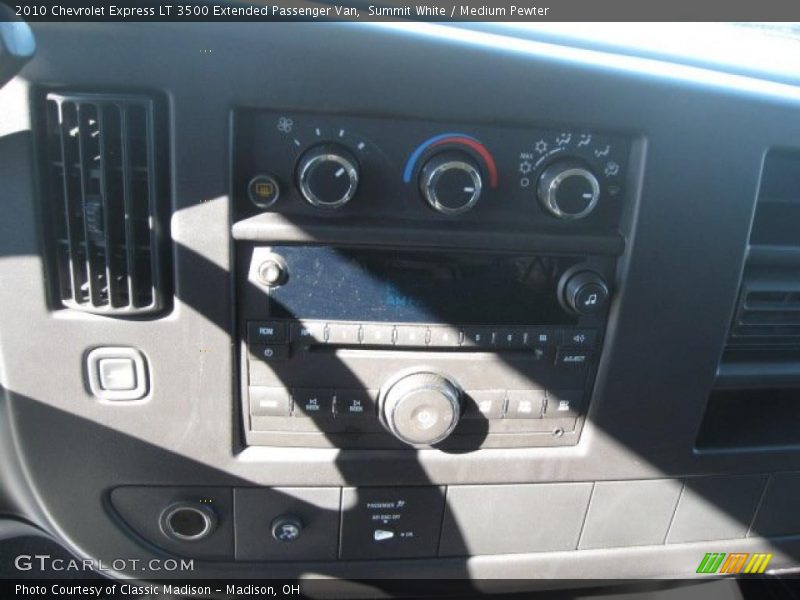 Summit White / Medium Pewter 2010 Chevrolet Express LT 3500 Extended Passenger Van
