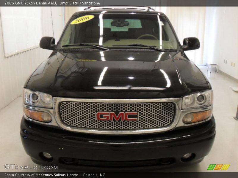 Onyx Black / Sandstone 2006 GMC Yukon Denali AWD