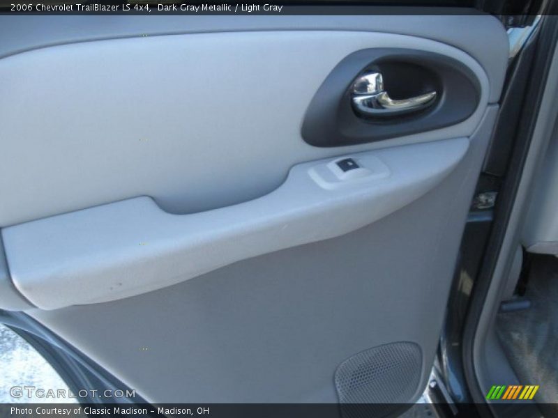 Dark Gray Metallic / Light Gray 2006 Chevrolet TrailBlazer LS 4x4