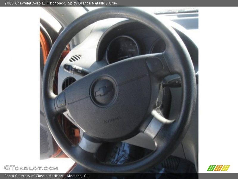 Spicy Orange Metallic / Gray 2005 Chevrolet Aveo LS Hatchback