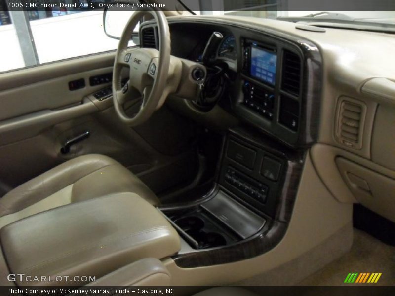 Onyx Black / Sandstone 2006 GMC Yukon Denali AWD