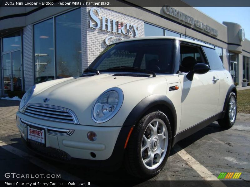 Pepper White / Panther Black 2003 Mini Cooper Hardtop