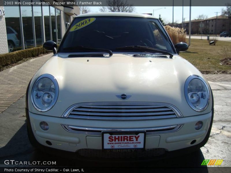 Pepper White / Panther Black 2003 Mini Cooper Hardtop