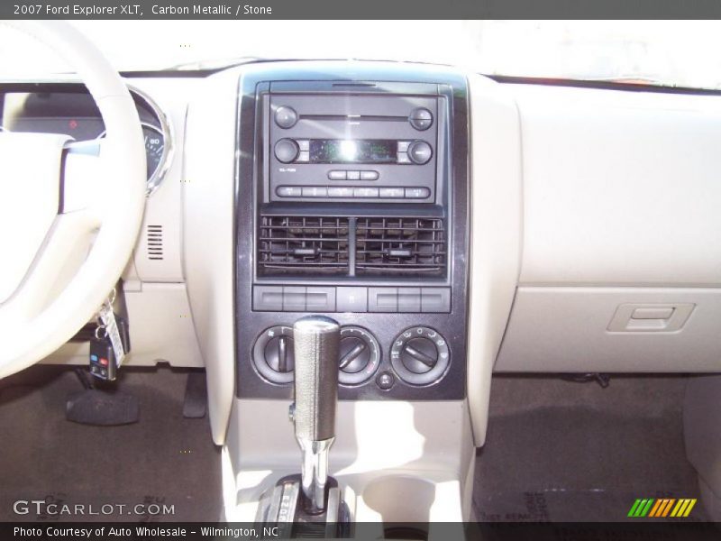 Carbon Metallic / Stone 2007 Ford Explorer XLT