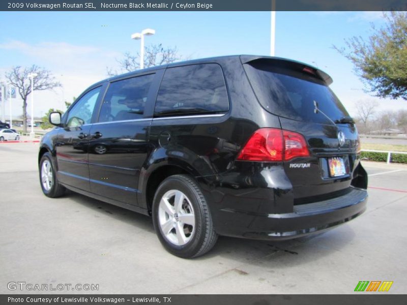Nocturne Black Metallic / Ceylon Beige 2009 Volkswagen Routan SEL
