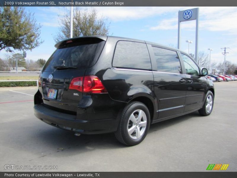 Nocturne Black Metallic / Ceylon Beige 2009 Volkswagen Routan SEL
