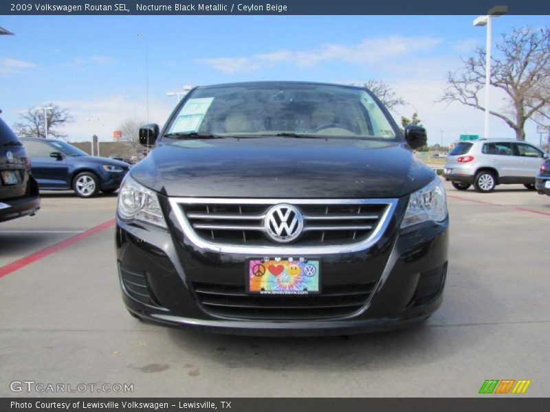 Nocturne Black Metallic / Ceylon Beige 2009 Volkswagen Routan SEL