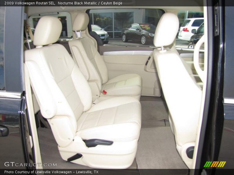 Nocturne Black Metallic / Ceylon Beige 2009 Volkswagen Routan SEL