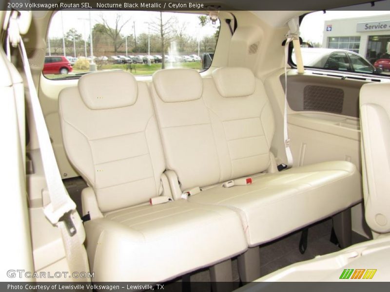 Nocturne Black Metallic / Ceylon Beige 2009 Volkswagen Routan SEL