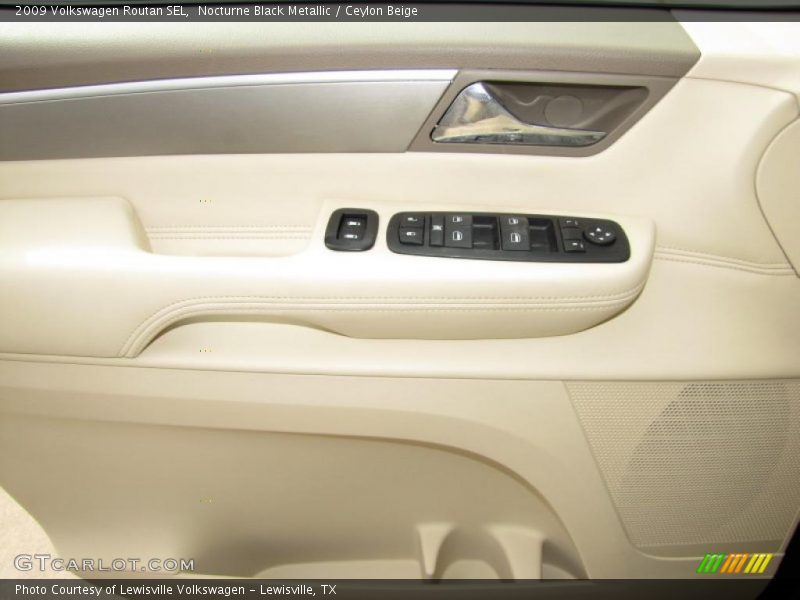 Nocturne Black Metallic / Ceylon Beige 2009 Volkswagen Routan SEL