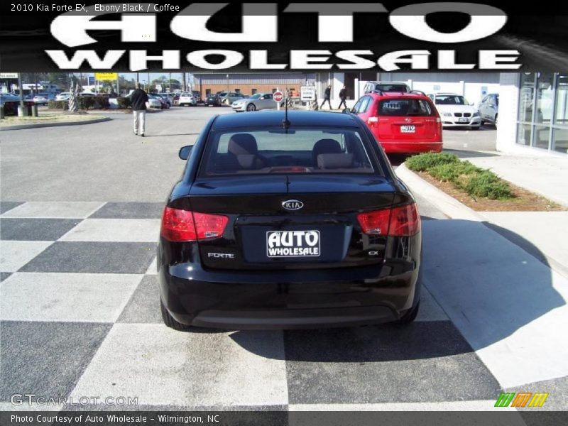 Ebony Black / Coffee 2010 Kia Forte EX