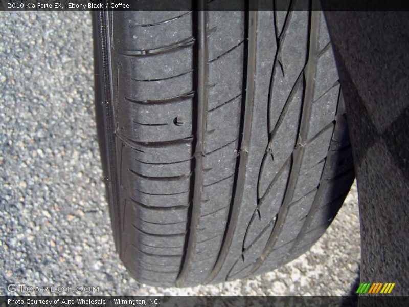 Ebony Black / Coffee 2010 Kia Forte EX