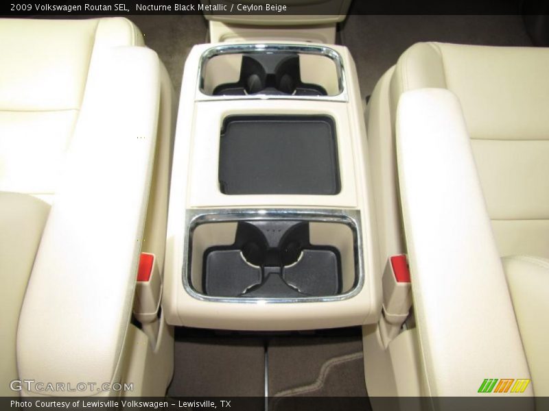 Nocturne Black Metallic / Ceylon Beige 2009 Volkswagen Routan SEL