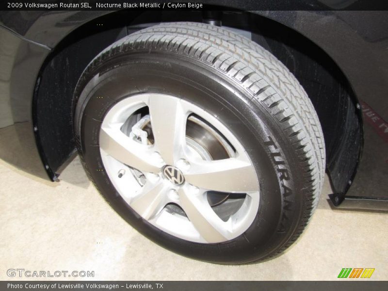 Nocturne Black Metallic / Ceylon Beige 2009 Volkswagen Routan SEL