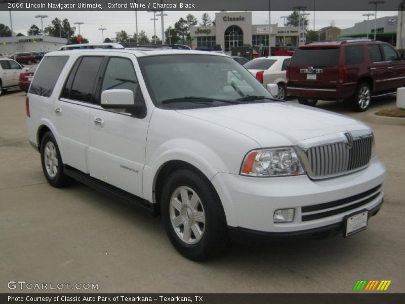 Oxford White / Charcoal Black 2006 Lincoln Navigator Ultimate