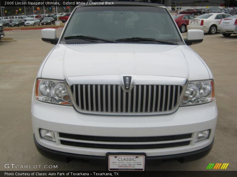 Oxford White / Charcoal Black 2006 Lincoln Navigator Ultimate