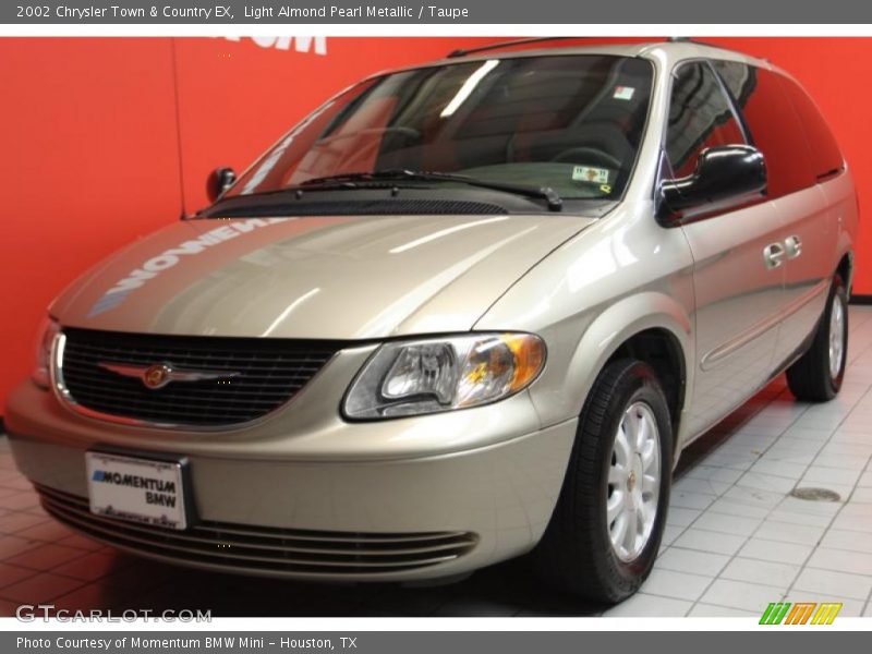 Light Almond Pearl Metallic / Taupe 2002 Chrysler Town & Country EX
