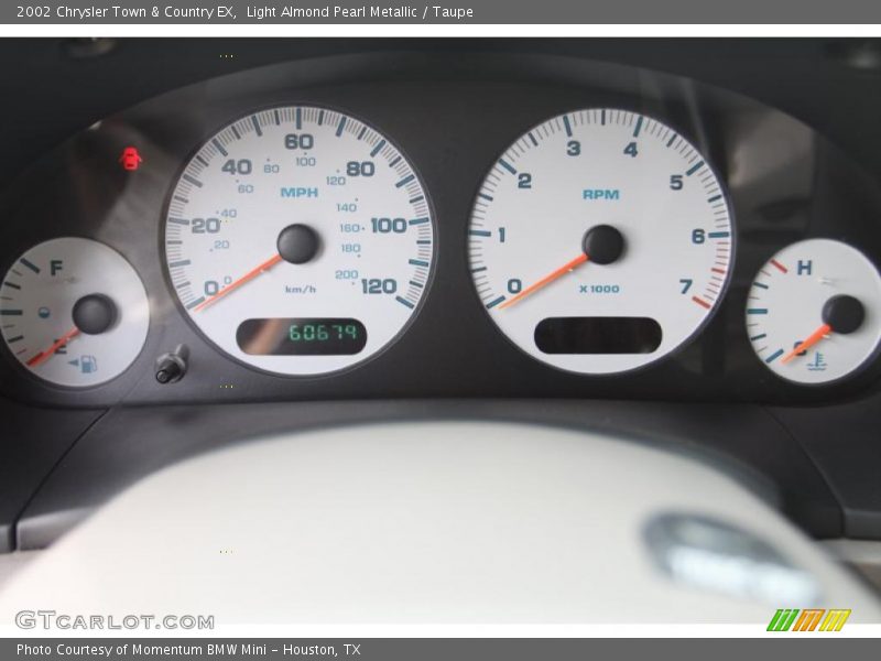 Light Almond Pearl Metallic / Taupe 2002 Chrysler Town & Country EX