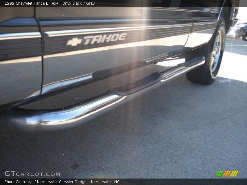 Onyx Black / Gray 1999 Chevrolet Tahoe LT 4x4