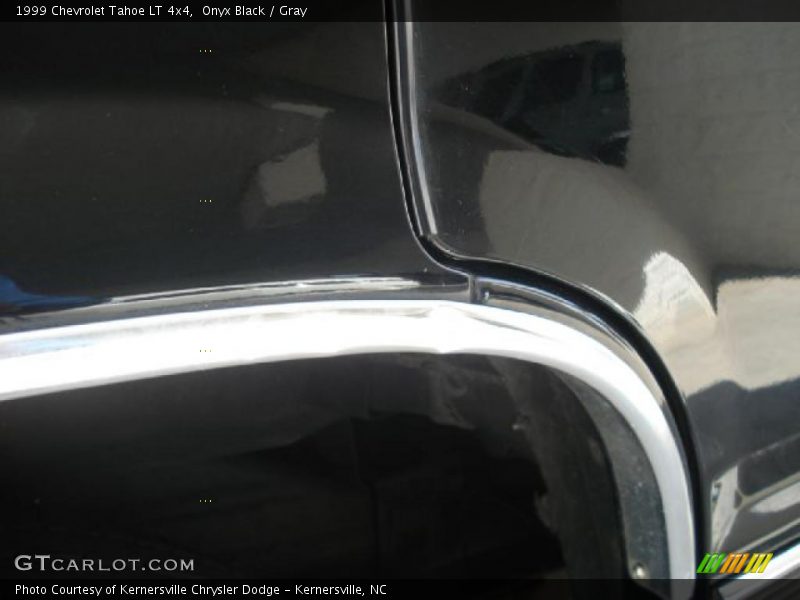 Onyx Black / Gray 1999 Chevrolet Tahoe LT 4x4