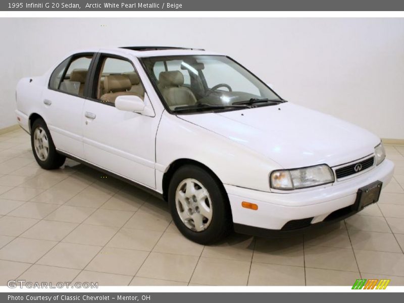 Arctic White Pearl Metallic / Beige 1995 Infiniti G 20 Sedan