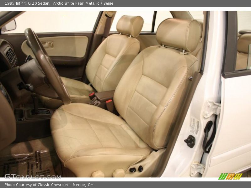 Arctic White Pearl Metallic / Beige 1995 Infiniti G 20 Sedan