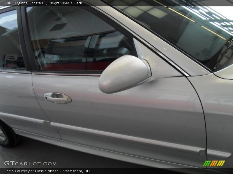Bright Silver / Black 2005 Hyundai Sonata GL