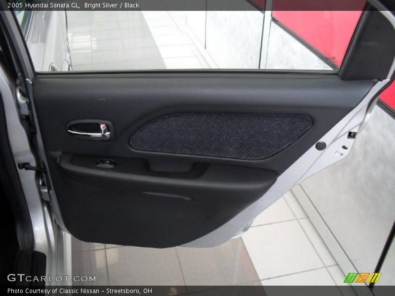 Bright Silver / Black 2005 Hyundai Sonata GL