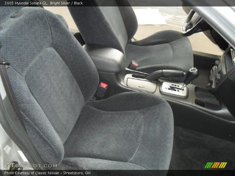 Bright Silver / Black 2005 Hyundai Sonata GL