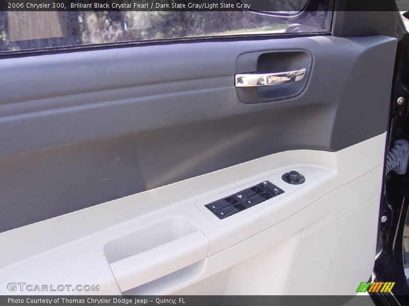 Brilliant Black Crystal Pearl / Dark Slate Gray/Light Slate Gray 2006 Chrysler 300