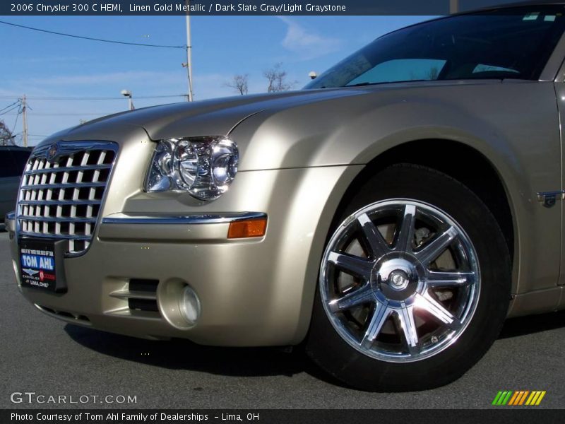 Linen Gold Metallic / Dark Slate Gray/Light Graystone 2006 Chrysler 300 C HEMI