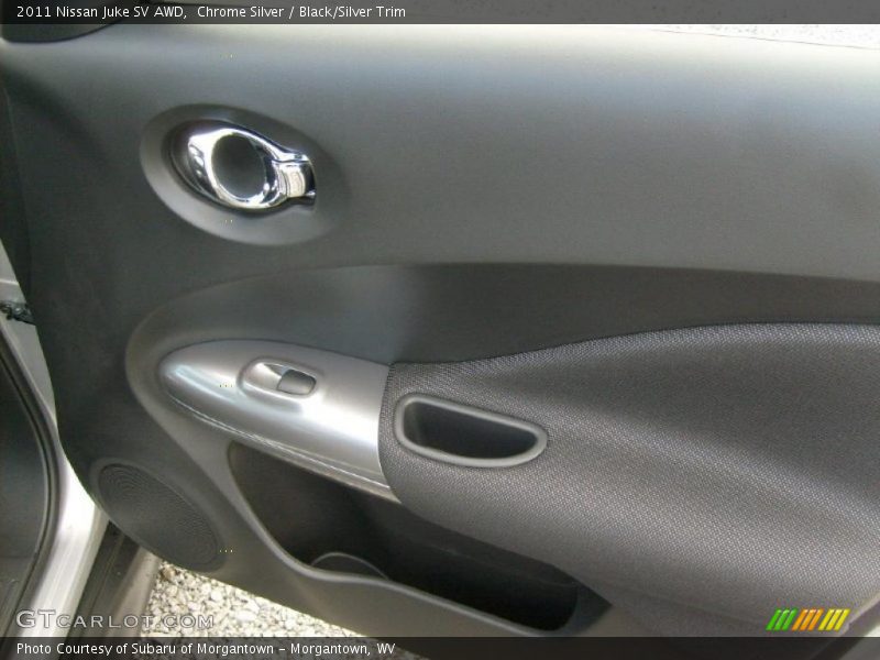 Chrome Silver / Black/Silver Trim 2011 Nissan Juke SV AWD