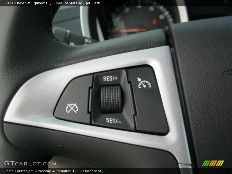 Silver Ice Metallic / Jet Black 2011 Chevrolet Equinox LT