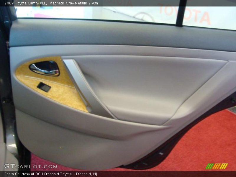 Magnetic Gray Metallic / Ash 2007 Toyota Camry XLE