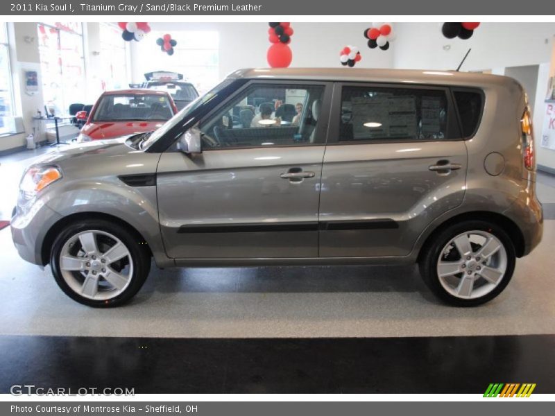 Titanium Gray / Sand/Black Premium Leather 2011 Kia Soul !