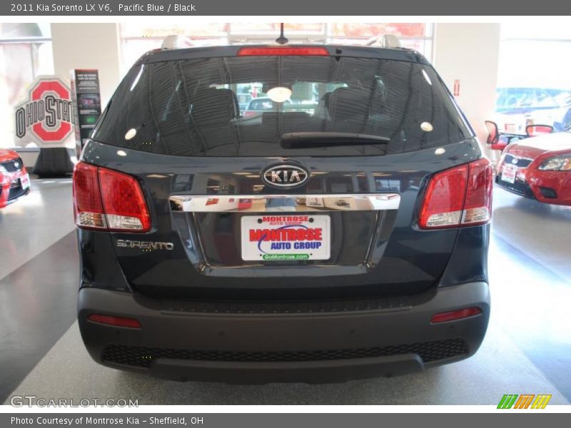 Pacific Blue / Black 2011 Kia Sorento LX V6