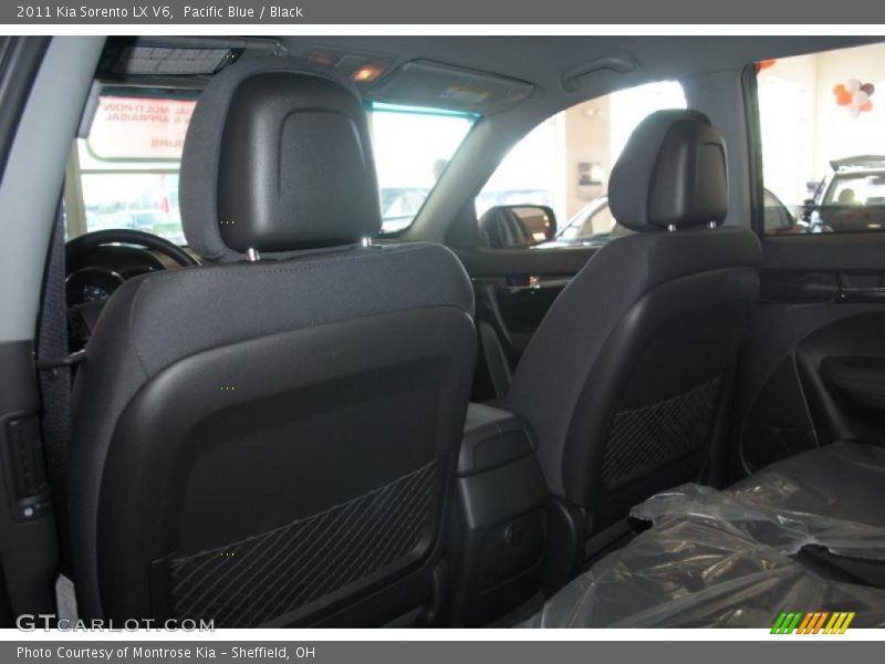 Pacific Blue / Black 2011 Kia Sorento LX V6