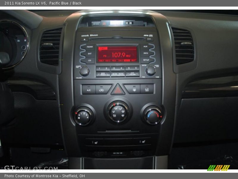 Pacific Blue / Black 2011 Kia Sorento LX V6