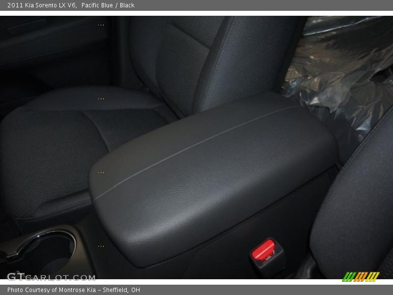 Pacific Blue / Black 2011 Kia Sorento LX V6